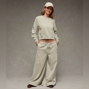 AE•Everyday Luxe Wide-Leg Sweatpant•Size XS•NWT